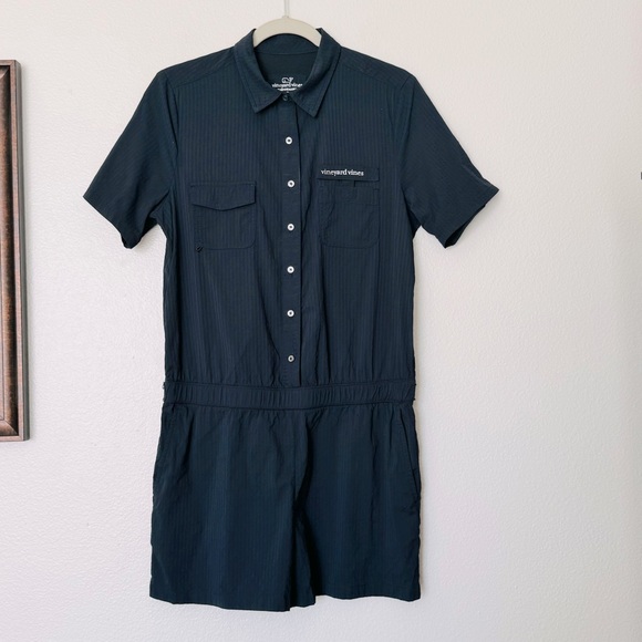 Vineyard Vines Harbor Belted Quick Dry Black Romper UPF 30 Size 8 - Picture 1 of 16